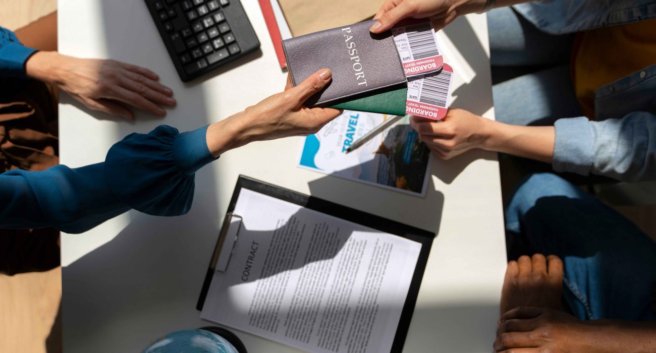 Layanan Imigrasi Visa dan KITAS, Apa Perbedaannya?